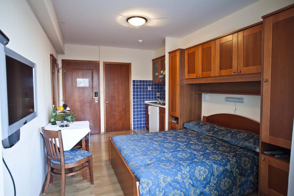 Studio Apartmani Bijeli Delfin บีโอกราดนาโมรู ห้อง รูปภาพ