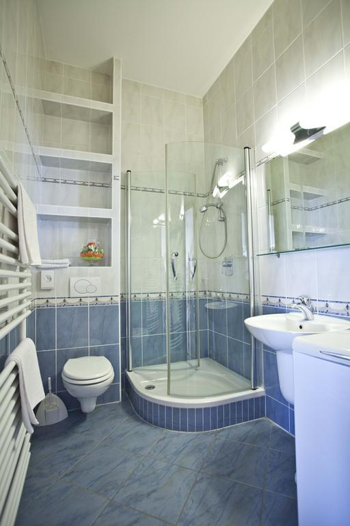Studio Apartmani Bijeli Delfin บีโอกราดนาโมรู ห้อง รูปภาพ
