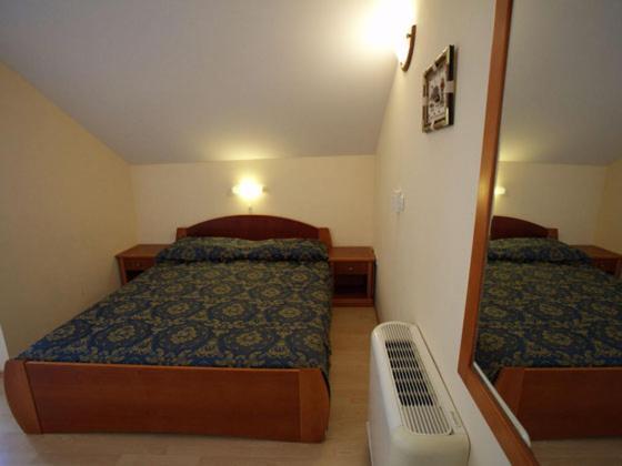 Studio Apartmani Bijeli Delfin บีโอกราดนาโมรู ภายนอก รูปภาพ