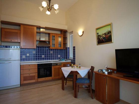 Studio Apartmani Bijeli Delfin บีโอกราดนาโมรู ภายนอก รูปภาพ